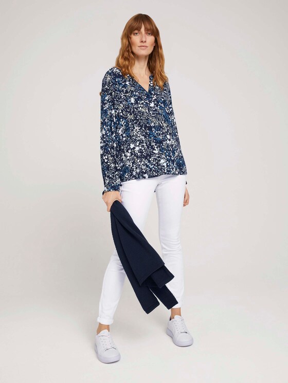 gemusterte Bluse mit LENZING™ ECOVERO™ und Knopfleiste - Frauen - navy yellow flower design gemusterte Bluse mit LENZING™ ECOVERO™ und Knopfleiste - Frauen - navy yellow flower design - 3 - TOM TAILOR