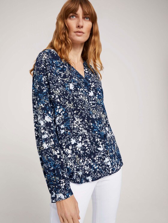 gemusterte Bluse mit LENZING™ ECOVERO™ und Knopfleiste - Frauen - navy yellow flower design gemusterte Bluse mit LENZING™ ECOVERO™ und Knopfleiste - Frauen - navy yellow flower design - 5 - TOM TAILOR