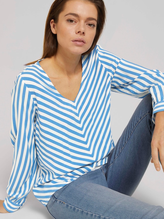 V-Ausschnitt Bluse mit LENZING™ ECOVERO™ - Frauen - mid blue white stripe V-Ausschnitt Bluse mit LENZING™ ECOVERO™ - Frauen - mid blue white stripe - 5 - TOM TAILOR Denim
