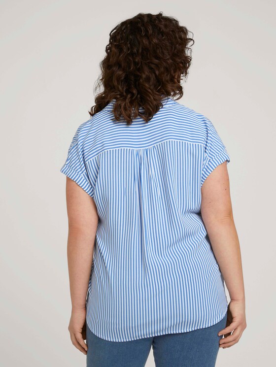 Plus - Gestreifte Kurzarmbluse mit LENZING™ ECOVERO™ - Frauen - marina white vertical stripe Plus - Gestreifte Kurzarmbluse mit LENZING™ ECOVERO™ - Frauen - marina white vertical stripe - 2 - My True Me