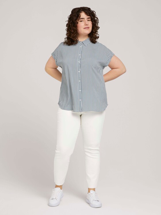 gestreifte Kurzarmbluse mit LENZING™ ECOVERO™ - Frauen - jasper white vertical stripe gestreifte Kurzarmbluse mit LENZING™ ECOVERO™ - Frauen - jasper white vertical stripe - 3 - My True Me