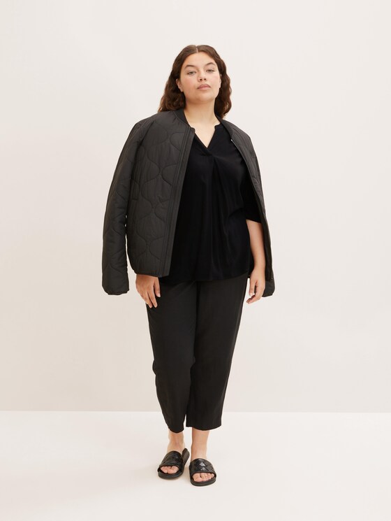 Plus - Bluse mit LENZING™ ECOVERO™ und Faltendetail - Frauen - deep black Plus - Bluse mit LENZING™ ECOVERO™ und Faltendetail - Frauen - deep black - 3 - My True Me