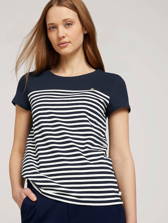Striped t-shirt with embroidery