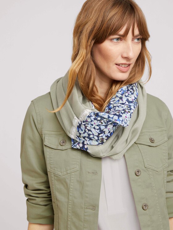 Gemusterter Schlauchschal mit Applikation - Frauen - navy floral design Gemusterter Schlauchschal mit Applikation - Frauen - navy floral design - 5 - TOM TAILOR