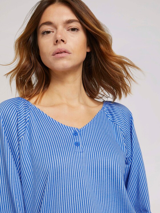 Gestreiftes Carmen-Shirt mit Ballonärmeln - Frauen - small blue white stripe Gestreiftes Carmen-Shirt mit Ballonärmeln - Frauen - small blue white stripe - 10 - TOM TAILOR Denim