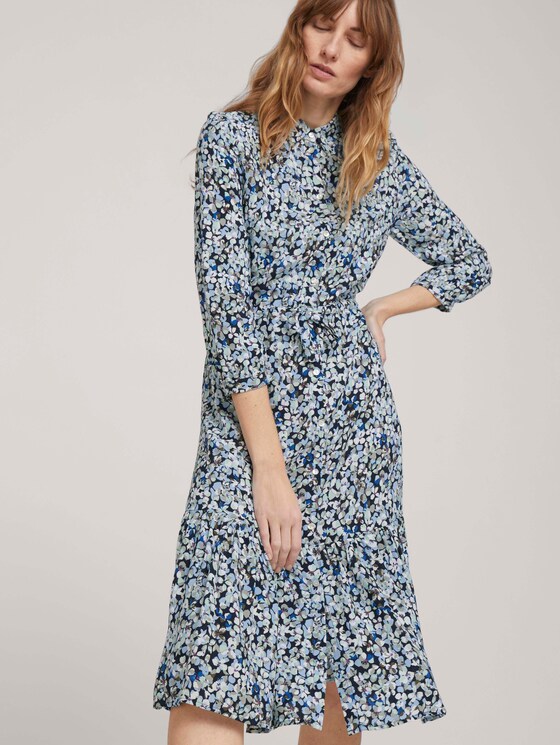 navy dress with flowers
