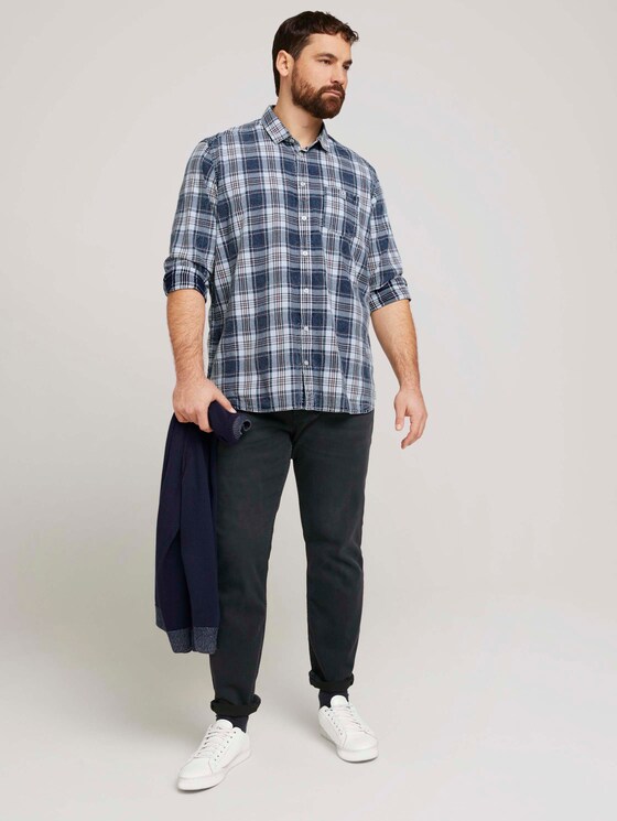 Kariertes Hemd mit Brusttasche - Männer - indigo washed check Kariertes Hemd mit Brusttasche - Männer - indigo washed check - 3 - Men Plus