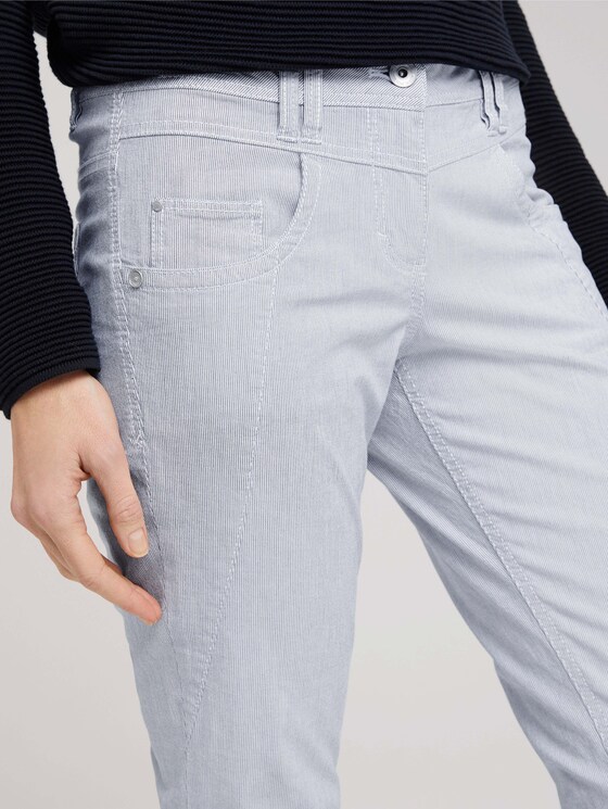 Tapered Relaxed Caprihose - Frauen - Thin Stripe Pants Tapered Relaxed Caprihose - Frauen - Thin Stripe Pants - 9 - TOM TAILOR