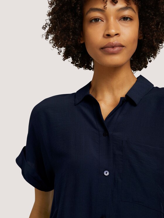 Short-sleeved shirt blouse with a chest pocket - Women - Sky Captain Blue Short-sleeved shirt blouse with a chest pocket - Women - Sky Captain Blue - 9 - Mine to five