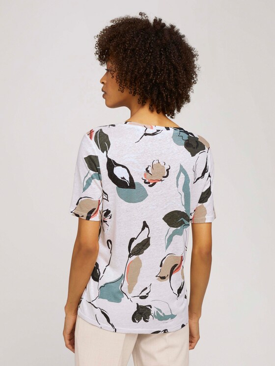 Leinen T-Shirt mit V-Ausschnitt - Frauen - floral design Leinen T-Shirt mit V-Ausschnitt - Frauen - floral design - 2 - Mine to five