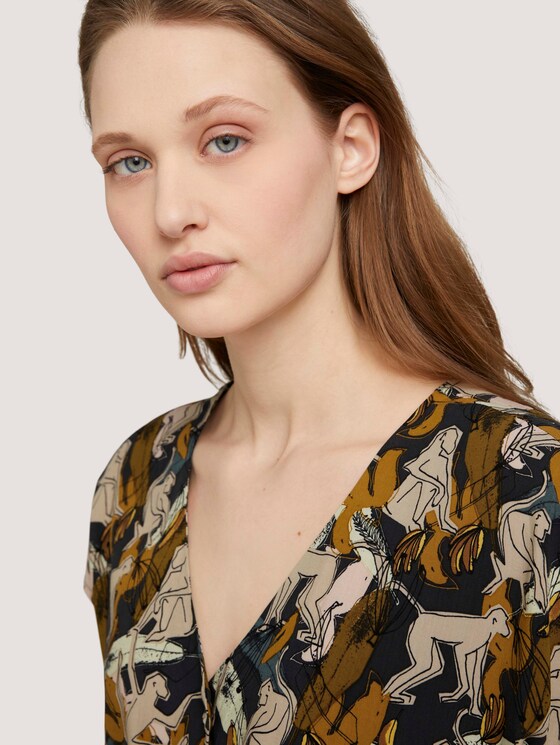 Gemusterte Kurzarmbluse mit Knoten aus Lenzing TM EcoVero TM - Frauen - abstract monkey print Gemusterte Kurzarmbluse mit Knoten aus Lenzing TM EcoVero TM - Frauen - abstract monkey print - 9 - TOM TAILOR Denim