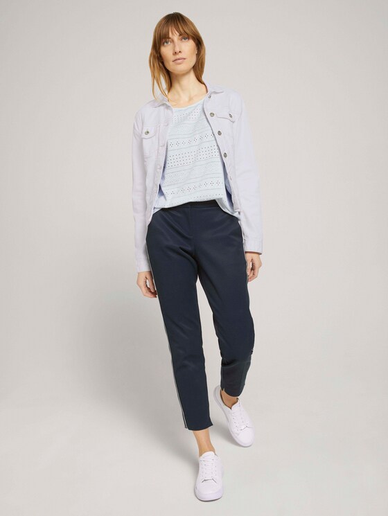 Elastisches T-Shirt mit Strukturmuster - Frauen - Whisper White Elastisches T-Shirt mit Strukturmuster - Frauen - Whisper White - 3 - TOM TAILOR