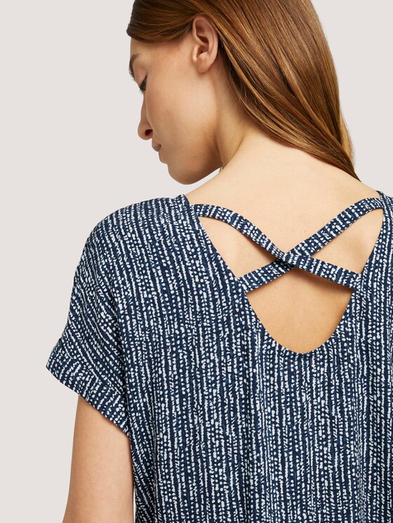 Gemusterte Kurzarmbluse - Frauen - blue minimal design vertical Gemusterte Kurzarmbluse - Frauen - blue minimal design vertical - 9 - TOM TAILOR