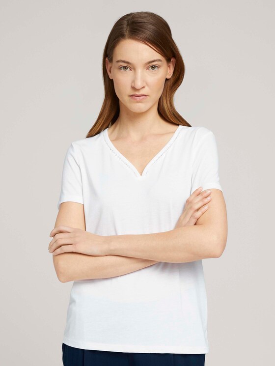 T-Shirt mit V-Ausschnitt - Frauen - Whisper White T-Shirt mit V-Ausschnitt - Frauen - Whisper White - 1 - TOM TAILOR