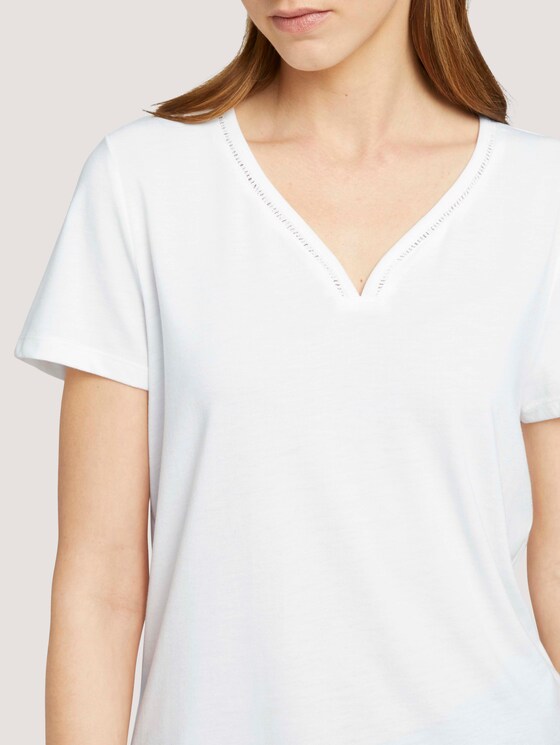 T-Shirt mit V-Ausschnitt - Frauen - Whisper White T-Shirt mit V-Ausschnitt - Frauen - Whisper White - 9 - TOM TAILOR
