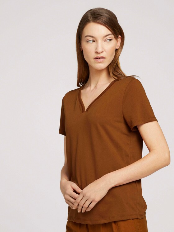 T-Shirt mit V-Ausschnitt - Frauen - Caramel Brown T-Shirt mit V-Ausschnitt - Frauen - Caramel Brown - 1 - TOM TAILOR