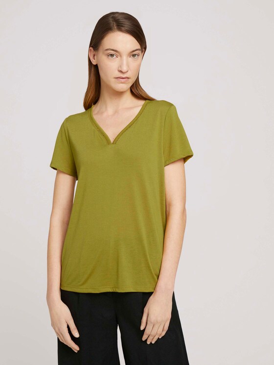 T-Shirt mit V-Ausschnitt - Frauen - gecko green T-Shirt mit V-Ausschnitt - Frauen - gecko green - 1 - TOM TAILOR