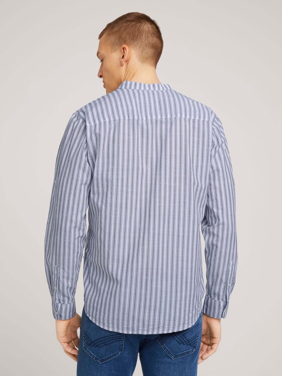 Gestreiftes Stehkragen Hemd - Männer - white base navy stripe Gestreiftes Stehkragen Hemd - Männer - white base navy stripe - 2 - TOM TAILOR