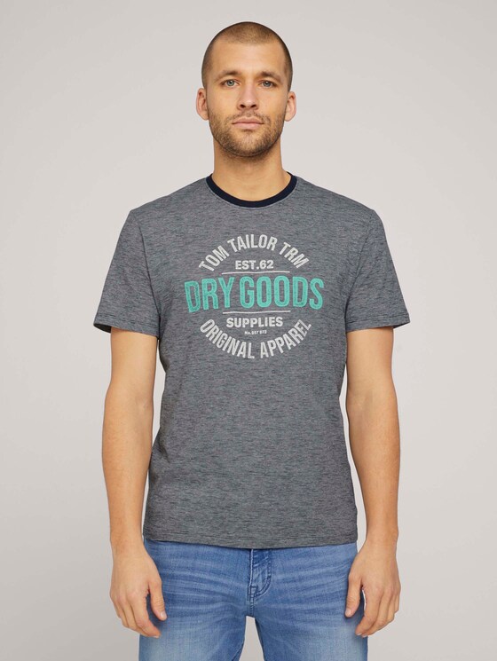 Gestreiftes T-Shirt mit Print - Männer - dark blue fine stripe Gestreiftes T-Shirt mit Print - Männer - dark blue fine stripe - 1 - TOM TAILOR