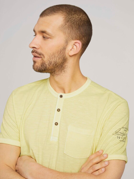 T-Shirt im Used-Look - Männer - pale straw yellow T-Shirt im Used-Look - Männer - pale straw yellow - 9 - TOM TAILOR