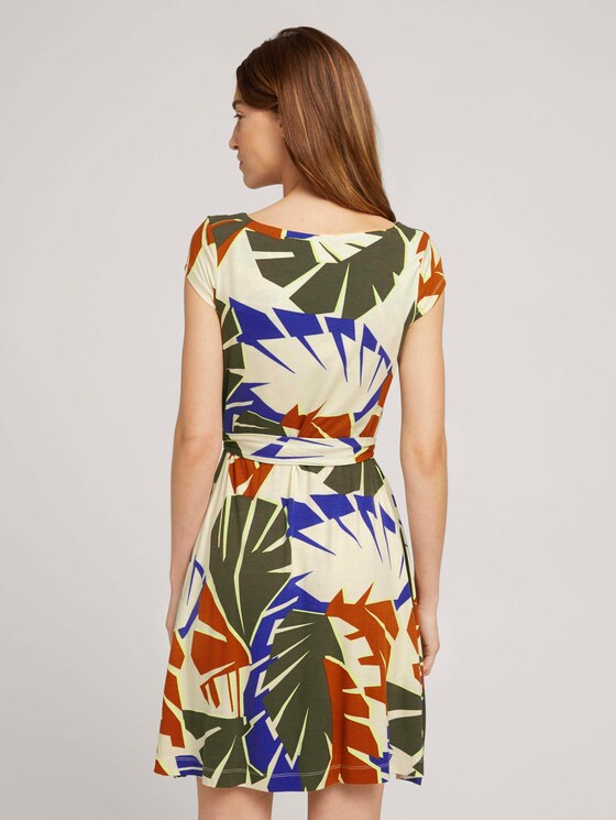 Gemustertes Jerseykleid mit Bindegürtel - Frauen - multicolor botanical design Gemustertes Jerseykleid mit Bindegürtel - Frauen - multicolor botanical design - 2 - TOM TAILOR