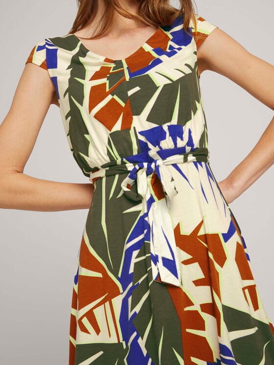 Gemustertes Jerseykleid mit Bindegürtel - Frauen - multicolor botanical design Gemustertes Jerseykleid mit Bindegürtel - Frauen - multicolor botanical design - 9 - TOM TAILOR