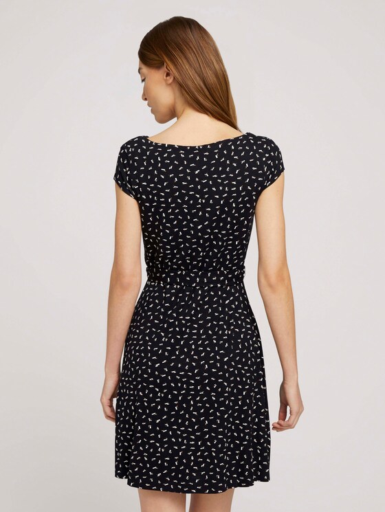 Gemustertes Jerseykleid mit Bindegürtel - Frauen - black geometrical design Gemustertes Jerseykleid mit Bindegürtel - Frauen - black geometrical design - 2 - TOM TAILOR