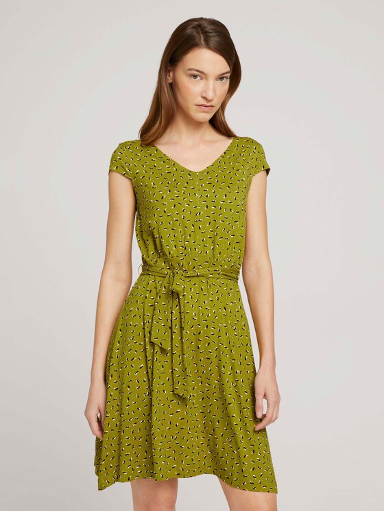 Gemustertes Jerseykleid mit Bindegürtel - Frauen - bright summer green Gemustertes Jerseykleid mit Bindegürtel - Frauen - bright summer green - 1 - TOM TAILOR