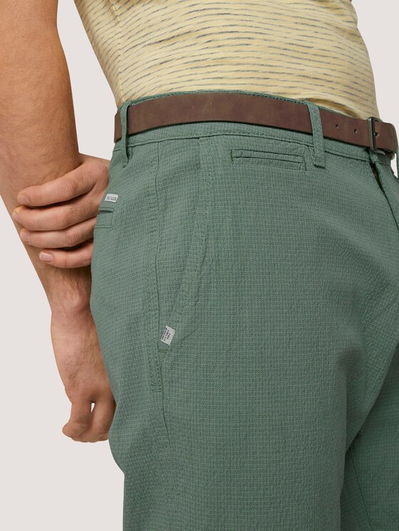 Josh Slim Chinoshorts mit Gürtel - Männer - green base grey grid design Josh Slim Chinoshorts mit Gürtel - Männer - green base grey grid design - 9 - TOM TAILOR