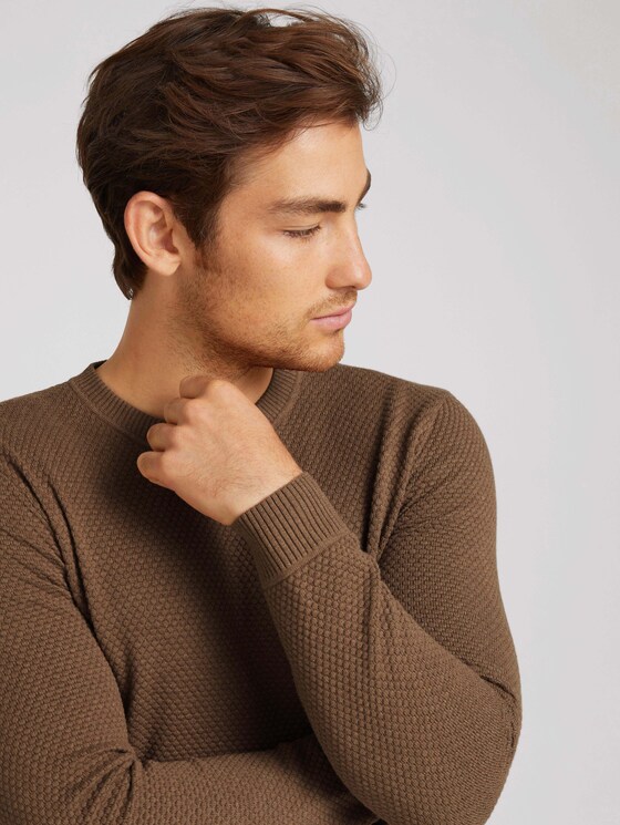 Textured sweater with organic cotton - Men - brown oak melange Textured sweater with organic cotton - Men - brown oak melange - 9 - TOM TAILOR