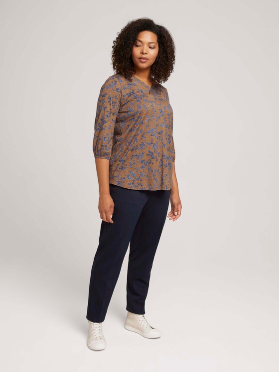 Curvy - V-neck blouse - Women - brown blue floral design Curvy - V-neck blouse - Women - brown blue floral design - 3 - My True Me