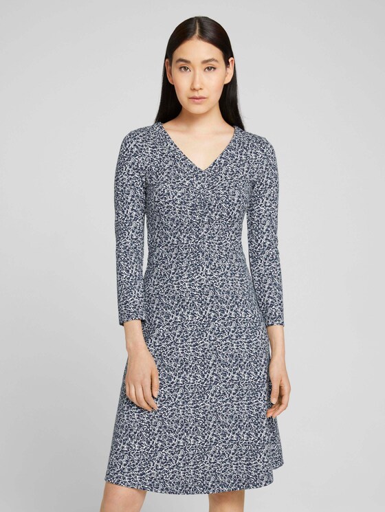Gedessineerde midi-jurk met ruches - Vrouwen - blue offwhite minimal Gedessineerde midi-jurk met ruches - Vrouwen - blue offwhite minimal - 1 - TOM TAILOR