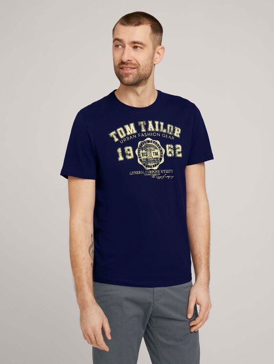 T-Shirt mit Logo-Print - Männer - Sailor Blue T-Shirt mit Logo-Print - Männer - Sailor Blue - 1 - TOM TAILOR