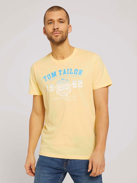 T-Shirt mit Logo-Print - Männer - pale banana yellow T-Shirt mit Logo-Print - Männer - pale banana yellow - 1 - TOM TAILOR