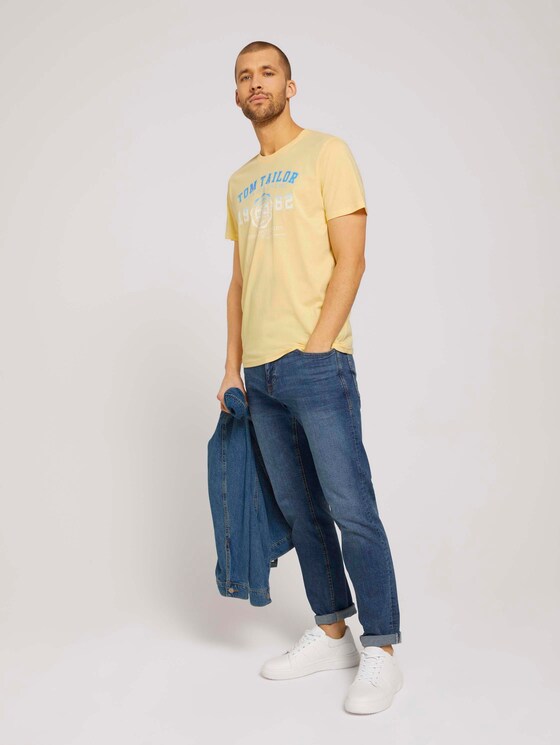 T-Shirt mit Logo-Print - Männer - pale banana yellow T-Shirt mit Logo-Print - Männer - pale banana yellow - 3 - TOM TAILOR