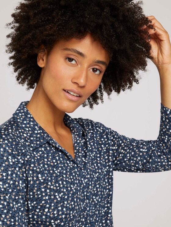 Henleyshirt met patroon en TENCEL™ modal - Vrouwen - blue beige minimal Henleyshirt met patroon en TENCEL™ modal - Vrouwen - blue beige minimal - 9 - TOM TAILOR