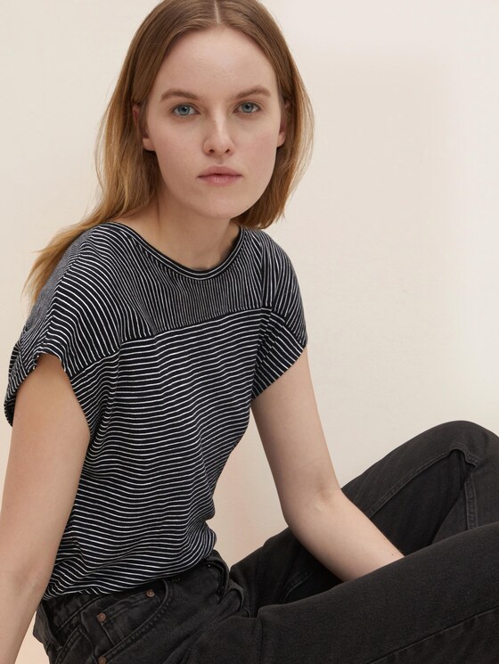 gestreiftes T-Shirt - Frauen - black thin stripes gestreiftes T-Shirt - Frauen - black thin stripes - 5 - TOM TAILOR
