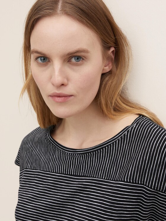 gestreiftes T-Shirt - Frauen - black thin stripes gestreiftes T-Shirt - Frauen - black thin stripes - 9 - TOM TAILOR