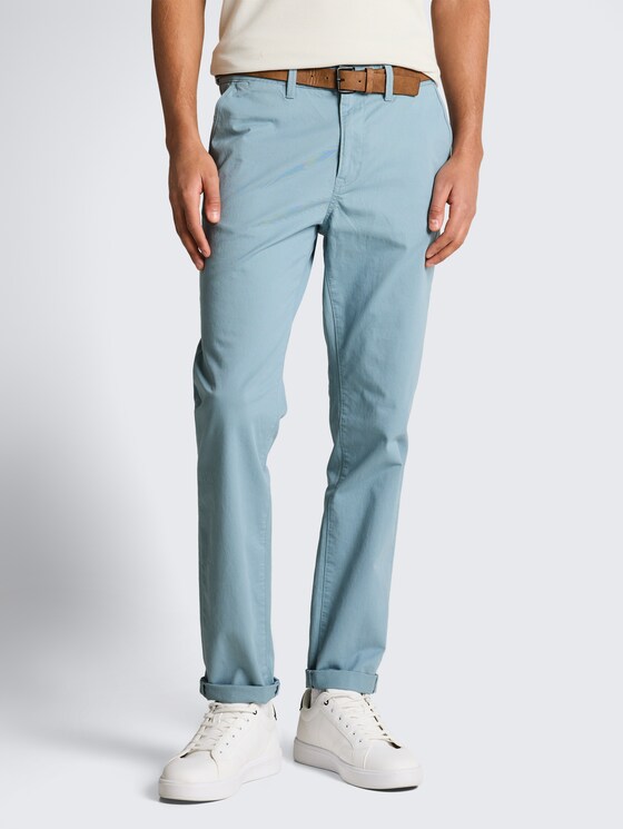 Slim Chino Hose mit Gürtel von Denim Male, citadel blue