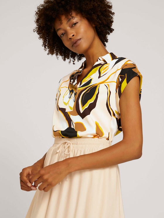 Short-sleeved blouse with a pattern - Women - brown green leaves design Short-sleeved blouse with a pattern - Women - brown green leaves design - 5 - Mine to five