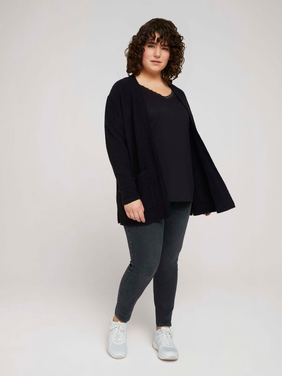 Curvy - T-Shirt mit Spitze - Frauen - Deep Black Curvy - T-Shirt mit Spitze - Frauen - Deep Black - 3 - My True Me