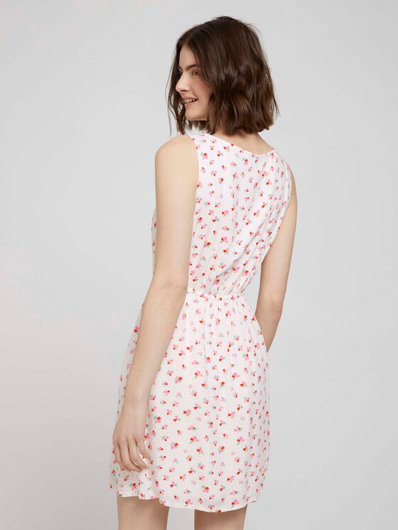 Ärmelloses Minikleid mit Blumenmuster - Frauen - light flower print Ärmelloses Minikleid mit Blumenmuster - Frauen - light flower print - 2 - TOM TAILOR Denim