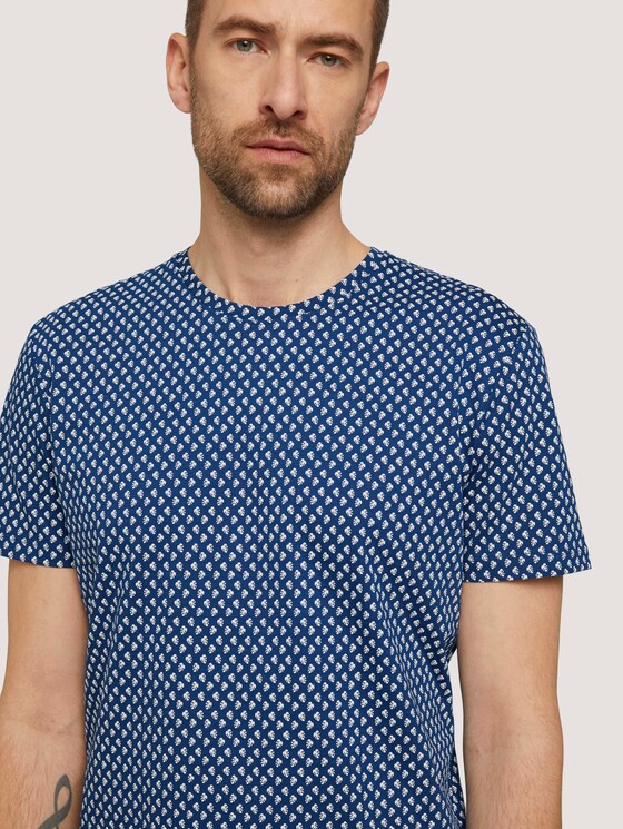patterned t-shirt made of organic cotton - Men - dark blue small leaf design patterned t-shirt made of organic cotton - Men - dark blue small leaf design - 9 - TOM TAILOR
