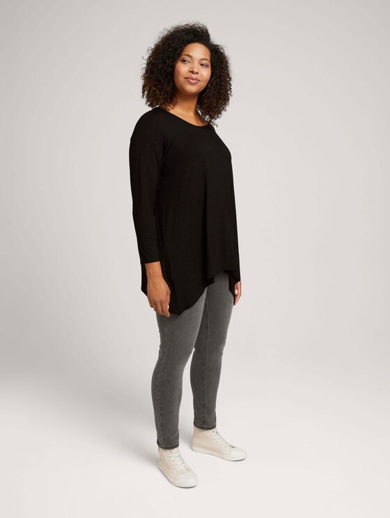 Curvy - long t-shirt with an asymmetric hemline - Women - deep black Curvy - long t-shirt with an asymmetric hemline - Women - deep black - 3 - My True Me