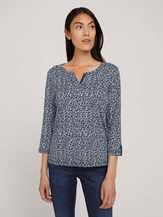 Gemustertes Henleyshirt mit Bio-Baumwolle - Frauen - blue offwhite minimal Gemustertes Henleyshirt mit Bio-Baumwolle - Frauen - blue offwhite minimal - 1 - TOM TAILOR