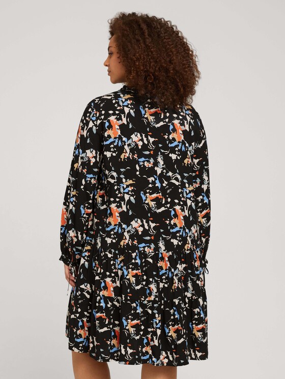 Plus - Gemustertes Midi Kleid mit LENZING™ ECOVERO™ - Frauen - abstract flower pattern Plus - Gemustertes Midi Kleid mit LENZING™ ECOVERO™ - Frauen - abstract flower pattern - 2 - My True Me