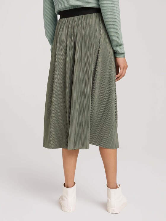 Plissierter Midirock - Frauen - dusty mid olive Plissierter Midirock - Frauen - dusty mid olive - 2 - TOM TAILOR