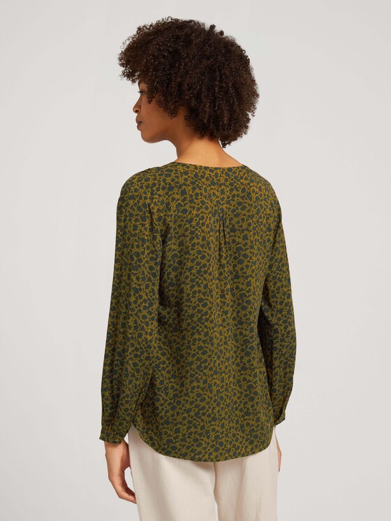 Patterned Henley blouse - Women - green shades floral design Patterned Henley blouse - Women - green shades floral design - 2 - TOM TAILOR
