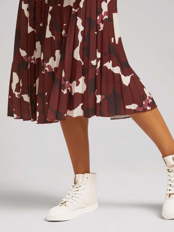 Midi pleated skirt with a pattern - Women - organic abstract print Midi pleated skirt with a pattern - Women - organic abstract print - 10 - Mine to five