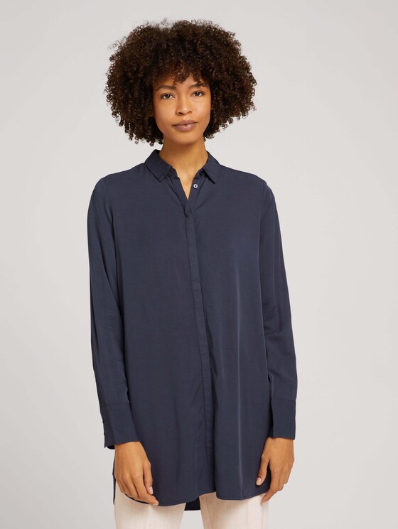 Long blouse with concealed button tab - Women - dark graphite blue Long blouse with concealed button tab - Women - dark graphite blue - 1 - Mine to five